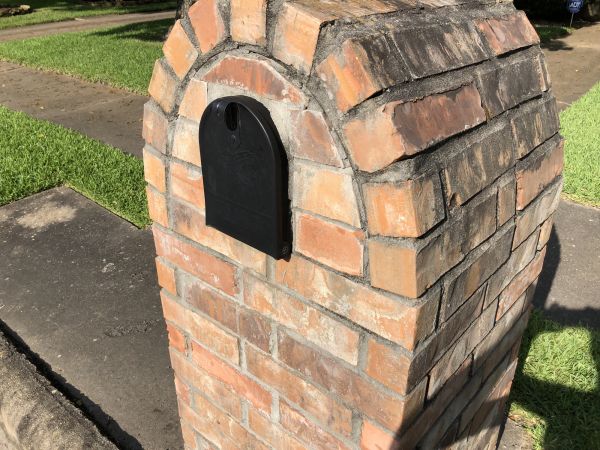 Brick Mailbox Repair in Middleburg