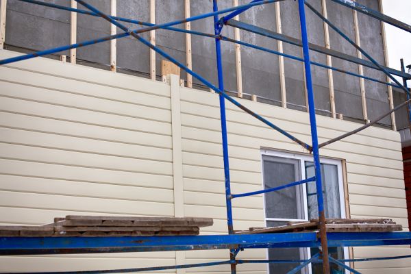 Loose Cladding Repair in Middleburg