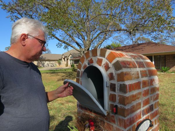 Brick Mailbox Renovation